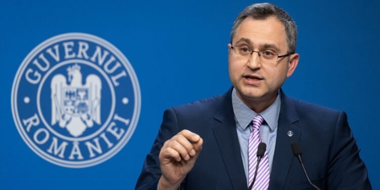 Guvernul mai închide o instituție și reduce 371 de posturi