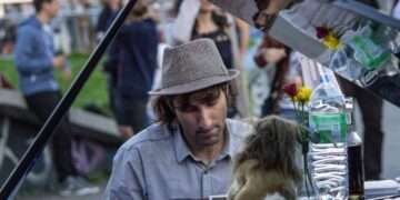 Pianistul Davide Martello părăsește Turcia sub escorta poliției