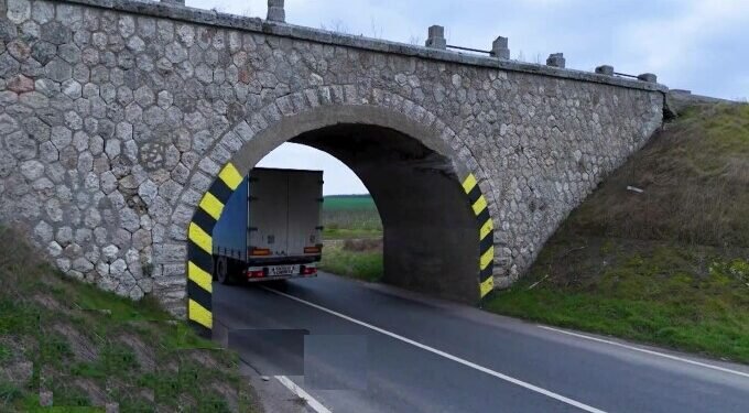 Podul care a blocat convoiul NATO