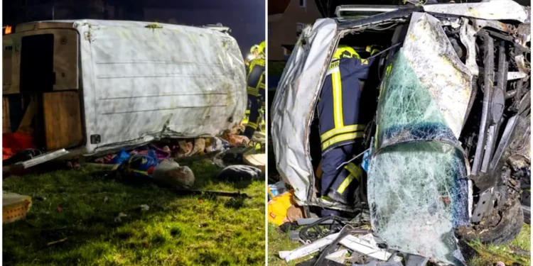 Microbuz cu nouă români, răsturnat pe șosea. Fugeau de polițiști!