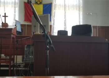 Un fost procuror lasă judecătorii sub cerul liber
