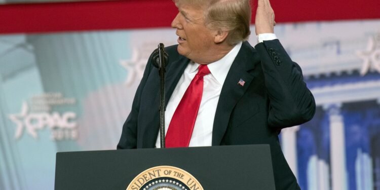 Trump face „dușurile din America grozave din nou”