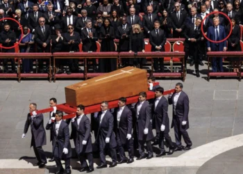 Zelenski, în prim-plan la Vatican: protocolul a fost încălcat pentru a-l pune în primul rând