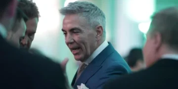 Consilierul lui Bolojan: O treime din angajații de la stat sunt incompetenți, aduși pe pile și relații