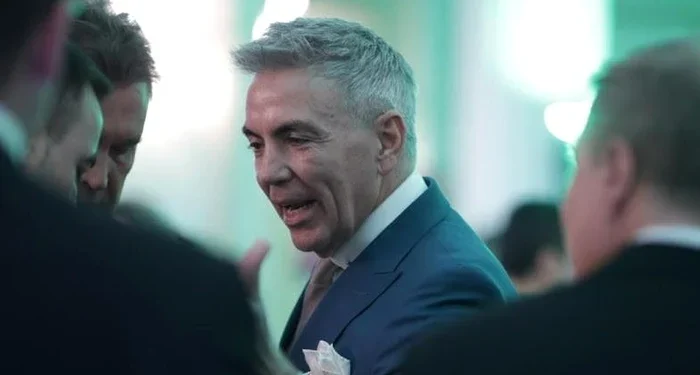 Consilierul lui Bolojan: O treime din angajații de la stat sunt incompetenți, aduși pe pile și relații