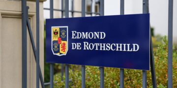 Banca familiei Rothschild, condamnată pentru implicare într-un scandal de spălare de bani