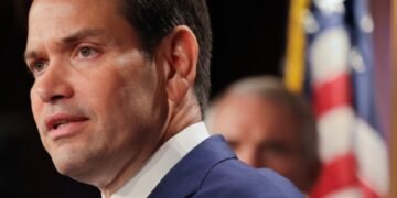 Tensiuni în creștere: SUA cere Iranului să renunțe la rachete și îmbogățirea uraniului