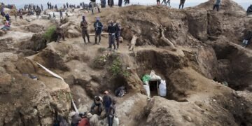 Coltanul: Minereul care alimentează tehnologia modernă, extras cu prețul vieților congolezilor