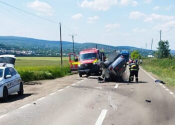 Mamă și fiu, decedați în accident. Femeia a fost găsită după câteva ore!
