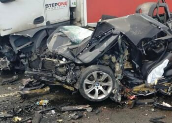 Trafic blocat după un accident