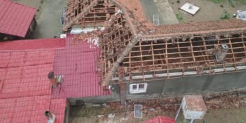 Un sat întreg, distrus de furtuna cu grindină