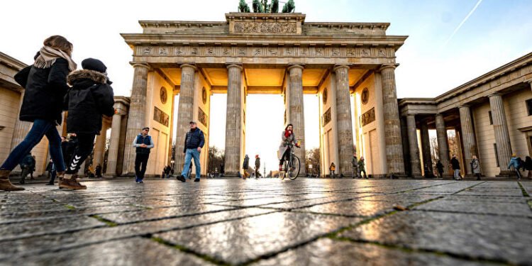 Germania: Șomajul se apropie de 3 milioane, cel mai ridicat nivel din ultimul deceniu