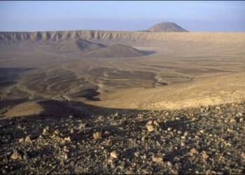 Călătorii în lumea vulcanică a Arabiei Saudite: O fereastră către un trecut geologic de foc