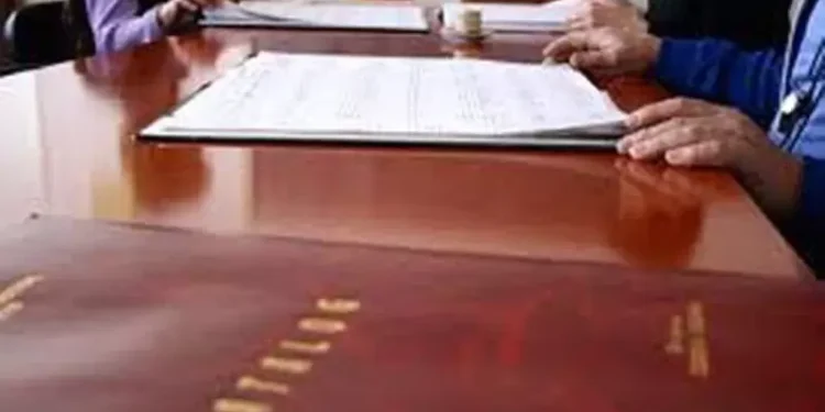 Guvernul ar crește norma didactică a profesorilor, să facă economii la buget