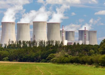 Tensiuni în energie: UE cere Cehiei să suspende contractul pentru centrala de la Dukovany. Motivul – nu l-a câștigat Franța!