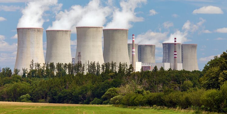 Tensiuni în energie: UE cere Cehiei să suspende contractul pentru centrala de la Dukovany. Motivul – nu l-a câștigat Franța!