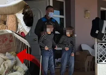 Trei copii ținuți captivi patru ani de propriii părinți „ca să-i protejeze de COVID”