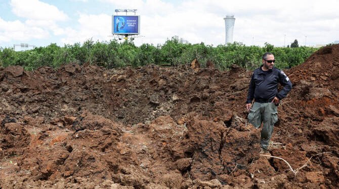 Aeroportul Ben Gurion, lovit de o rachetă Houthi din Yemen: Netanyahu promite un răspuns „cu multe explozii”