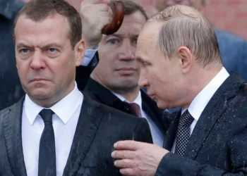 Medvedev: Băgați-vă planurile astea de pace în fundurile voastre de toate genurile!