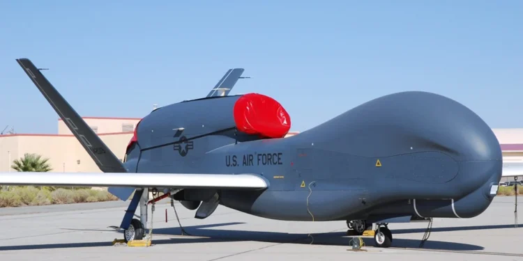 SUA reia zborurile de recunoaștere deasupra Mării Negre: drona Global Hawk survolează coasta românească