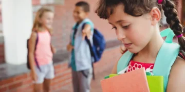 Ore de educație sexuală în școli, doar cu acordul părinților