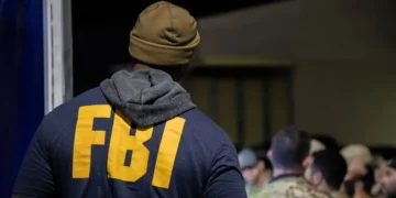 Cum a ajuns un elev român „foarte cuminte” să fie căutat de FBI