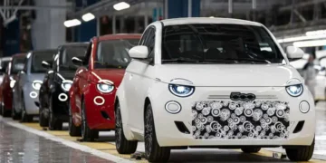Fiat 500 revine la motoarele pe benzină