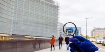 Cere măsuri pentru a pune capăt secretului din jurul finanțării ONG-urilor