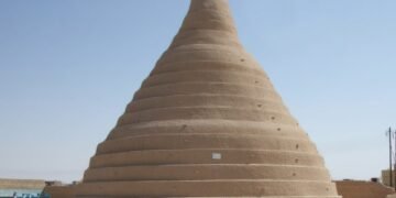 Frigiderul natural Yakhchāl din Iran: Tehnologia veche de 2.400 de ani care sfidează legea modernă a termodinamicii