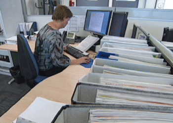 Avertisment dur al funcționarilor publici: „Administrația nu e prea mare, e prea mică!” FNSA cere oprirea concedierilor din sistemul bugetar