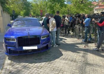 Gigi Becali și-a tamponat Rolls-Royce-ul de 500.000 de Euro