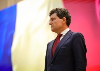 Președintele – premier ND se întâlneşte marţi cu miniştrii Cseke Attila şi Marcel Boloş