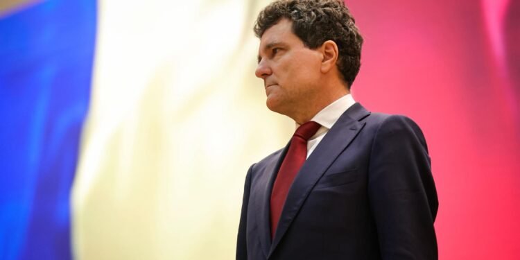 Președintele – premier ND se întâlneşte marţi cu miniştrii Cseke Attila şi Marcel Boloş