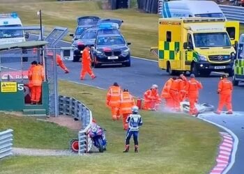 Doi motocicliști morți într-un accident teribil la British Supersport Championship