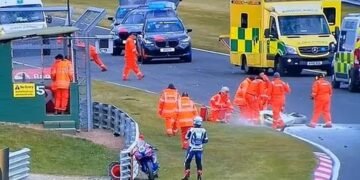 Doi motocicliști morți într-un accident teribil la British Supersport Championship