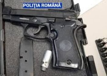 A sunat la Poliție să anunțe că are un pistol fără acte
