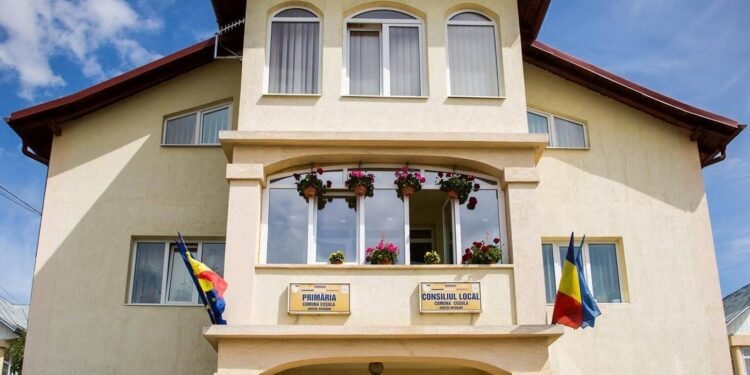 Primar ales acum trei zile, săltat de mascați