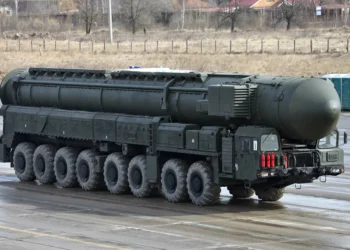 Rusia face un test cu rachetă balistică intercontinental la noapte