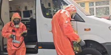 Cutii radioactive descoperite la un liceu, autoritățile intervin rapid