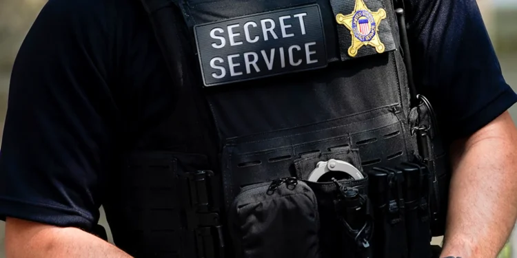 Scandal în fața reședinței lui Barack Obama: Doi agenți ai Serviciului Secret, suspendați după o ceartă