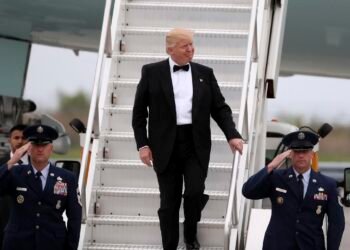 Donald Trump lansează „Proiectul Homecoming”: Ofensivă federală pentru autodeportarea imigranților fără acte