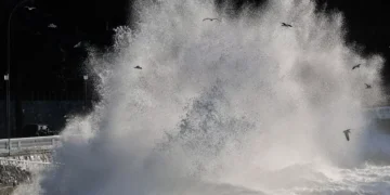 Cutremur devastator în Strâmtoarea Drake, risc de tzunami