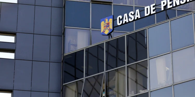 Sindicaliștii din casele de pensii amenință cu blocaje