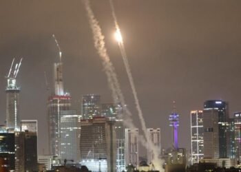 Conflictul dintre Iran și Israel escaladează periculos: rachete hipersonice, bombardamente aeriene și atacuri cibernetice