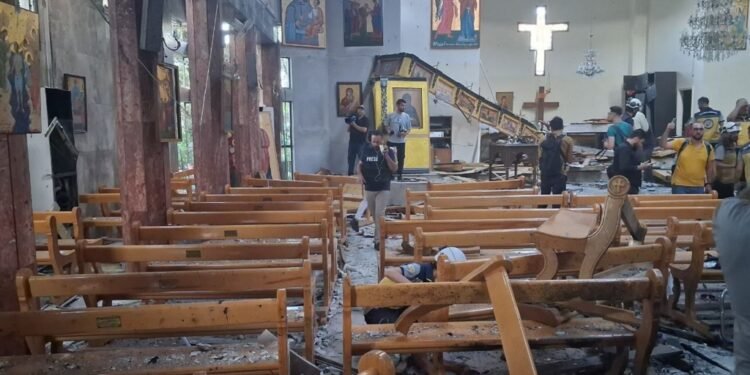 Atentat sinucigaș într-o biserică din Damasc: cel puțin 15 morți și numeroși răniți