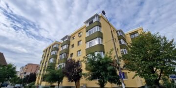 Copil dispărut din Timiș, găsit într-un apartament din Târgu Jiu