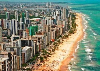 Coasta de Fildeș intră pe lista neagră a UE privind spălarea banilor, în timp ce Senegalul este felicitat pentru reforme