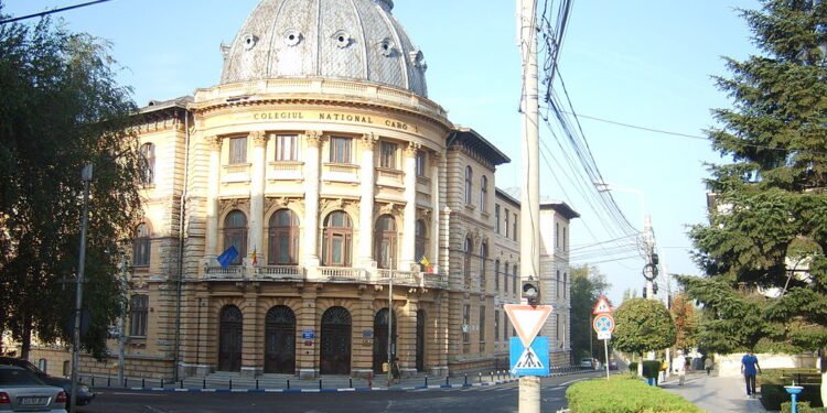 Două medii de 10 la colegiile ”Elena Cuza” și ”Carol I” din Craiova