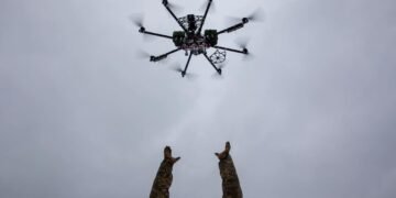 Chinezii scumpesc de 3-4 ori componentele pentru drone