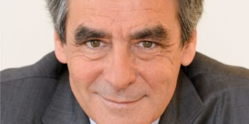 Fostul adversar al lui Macron a fost condamnat